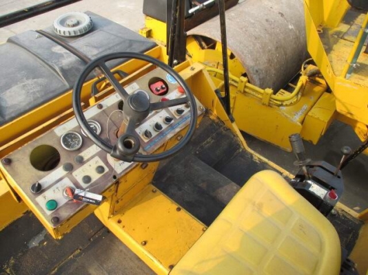 MADE IN U.S.A ขายรถบด BOMAG BW161AD2 บดอัดสั่นหน้า-หลัง