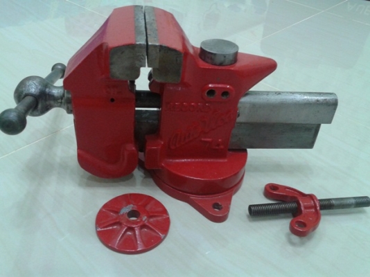 ปากกาจับเหล็ก 4" RECORD Auto vice 74 Made in England