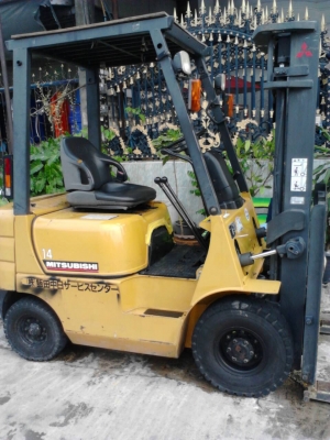 ขายโฟคลิฟท์1.5ตัน สภาพสวยมากๆ ((เอาไปเลย145000ร้อนเงินถูกและดีกว่านี้ไม่มีอีกแล้ว ด่วนๆ))เครื่องฟิตสุดๆรถไม่เคยใช้งานในไทย ขายถูกๆ15000สนใจสอบถามคร้าบ ราคาลดได้ด้