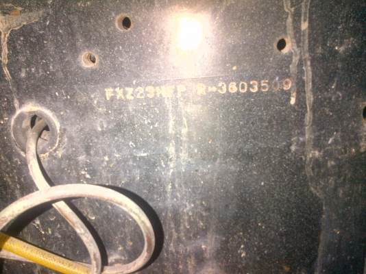 ขาย ISUZU 240  240แรง ปี 42 รถ 2 เพลา ราคา 1150000 บาท จัดไฟแนนท์ได้ 800000 บาท โทร 0843376760