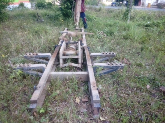 ขายกระบอกดั้ม12ตันพร้อมแชสซีเทียม.พร้อมปั้มยกลงจากนางฟ้า240ครับ