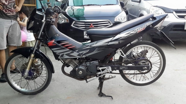 ขายฮอนด้าโซนิค 125 CC. ขาย 15,800 บาท