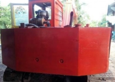 KOBELCO SK03 - PC 60 รถบอดี้สวยสภาพดีมากพร้อมทำงานได้เลยครับ เครื่องเดิมปั๊มเดิมแห้งดีแรงดีทำงานได้เร็ว ภายในเก๋งสะอาดไม่เลอะ คอนโทรลง่ายขับง่ายคล่องดี ภายนอกบูมอาร์มมีปะบ้างเล็กน้อยครับพร้อมทำงานได้ปกติดี ซีลกระบอกมีแตกบ้าง ช่วงล่างเอวแน่น เฟลมสวยไม่ผุ ส