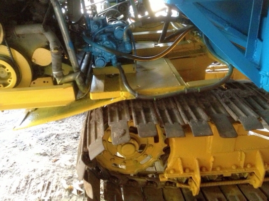 ขายด่วน รถเกี่ยวข้าวไทยเจริญการช่าง รถสวยสภาพดีพร้อมทำงานได้เลยครับ เครื่องยนต์ 195 HP FE6 เครื่องแน่นแรงดีไม่มีเยิ้มครับ อุ้ม 2.5 ตัน ปั๊มไดกิ้นเบอร์ 22 ช่วงล่างใบแบ็คโฮร 200 ตัวเดิน 10HT สภาพดีแน่นดีพร้อมใช้งานได้เลย ราคาต่อรอง