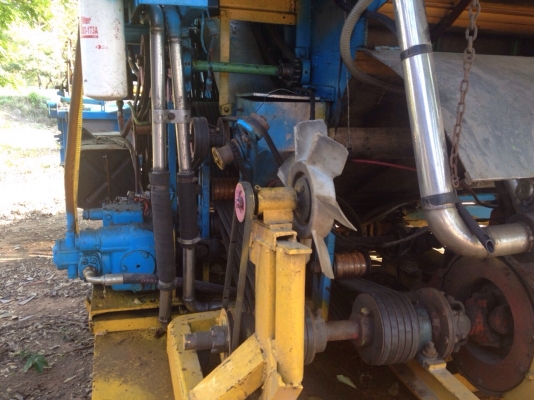 ขายด่วน รถเกี่ยวข้าวไทยเจริญการช่าง รถสวยสภาพดีพร้อมทำงานได้เลยครับ เครื่องยนต์ 195 HP FE6 เครื่องแน่นแรงดีไม่มีเยิ้มครับ อุ้ม 2.5 ตัน ปั๊มไดกิ้นเบอร์ 22 ช่วงล่างใบแบ็คโฮร 200 ตัวเดิน 10HT สภาพดีแน่นดีพร้อมใช้งานได้เลย ราคาต่อรอง