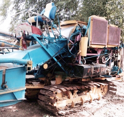 ขายด่วน รถเกี่ยวข้าวไทยเจริญการช่าง รถสวยสภาพดีพร้อมทำงานได้เลยครับ เครื่องยนต์ 195 HP FE6 เครื่องแน่นแรงดีไม่มีเยิ้มครับ อุ้ม 2.5 ตัน ปั๊มไดกิ้นเบอร์ 22 ช่วงล่างใบแบ็คโฮร 200 ตัวเดิน 10HT สภาพดีแน่นดีพร้อมใช้งานได้เลย ราคาต่อรอง