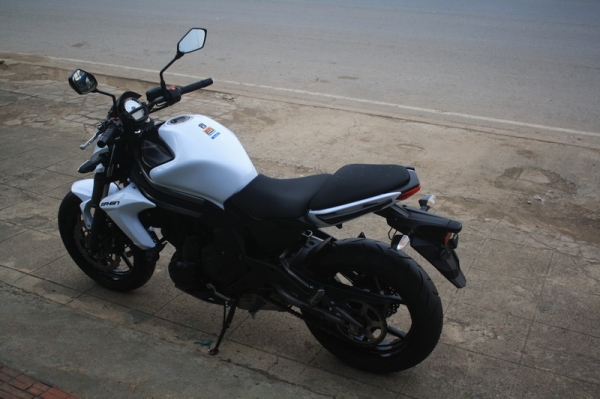 __ER6N 650cc โฉมปี2012 สีขาว รถเดิมๆ ฿185,000__