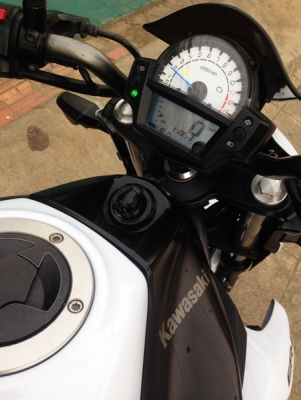 __ER6N 650cc โฉมปี2012 สีขาว รถเดิมๆ ฿185,000__