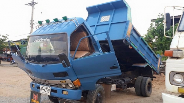 ขาย6ล้อกลางดัมพ์ดิน 5คิว isuzu 115แรง พ.เพาเวอร์ แชชซีสวย สโลว์กลาง Fหลัง เอกสารเล่มทะเบียนพร้อมโอน ภาษีเต็ม กระบะดัมพ์สวย กระบอกใหญ่ เกียร์ใหญ่ พร้อมลุยงาน