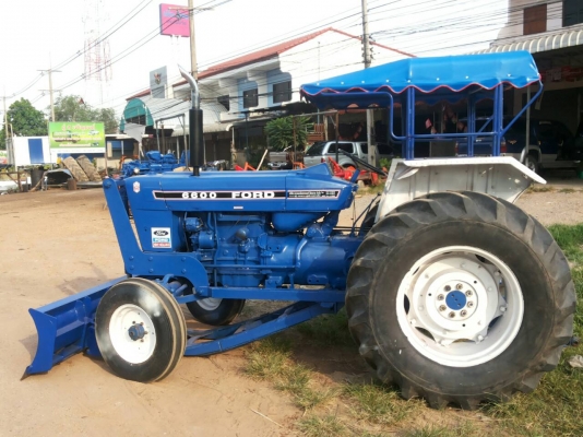 รถแทรกเตอร์ Ford 6600