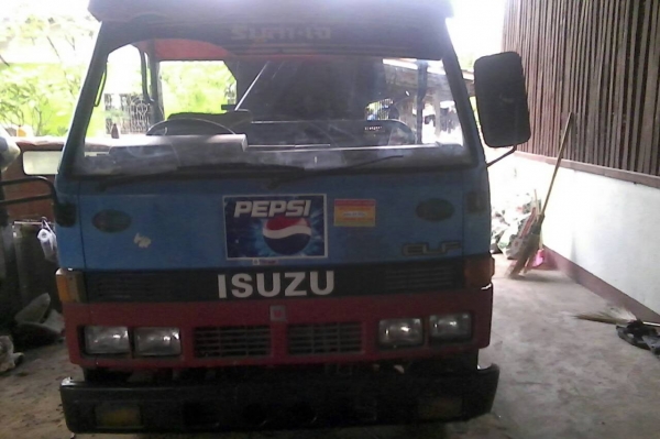 ขายรถนวดข้าว สิงเปลือยจัมโบ้ 5 ฟุต เครื่องอิซูซุ 85 รถใช้งานได้เลยตู้สวยมากไม่มีรอยผุ