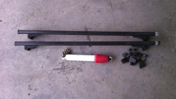 ราวจับหลังคา 500 บาท  ส่วนโช้คกันสบัด ขายแล้วครับ