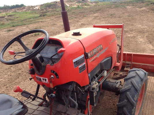 ขายรถด่วนรถไถนาคูโบต้า -L4708 (4WD) 2 เพลา มีภาพวีดีโอ พร้อมอุปกรณ์ 3 รายการ ผานดันหน้า ผานหลัง โรตา