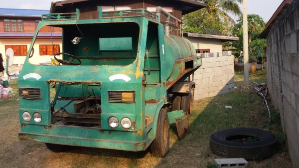 ขายเป็นอะไหล่ หกล้อพร้อมถังน้ำช่วงล่างBU **มีแต่ช่วงล่างกับตัวรถ** สอบถามโทร 081 074 5778 ลุงโหนกรับสายจ้า