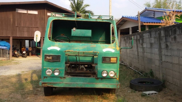 ขายเป็นอะไหล่ หกล้อพร้อมถังน้ำช่วงล่างBU **มีแต่ช่วงล่างกับตัวรถ** สอบถามโทร 081 074 5778 ลุงโหนกรับสายจ้า