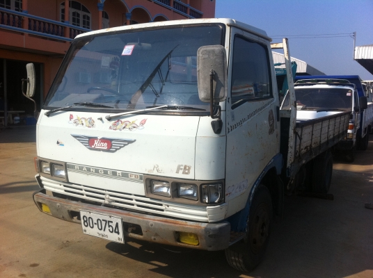 HINO เครื่องดี คัสซีสวย ยางเต็ม