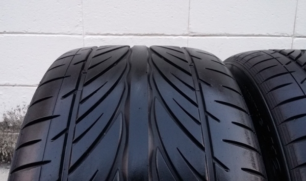 ยาง,265-35-18 Hankook Ventus V12 Evo ปี11หนึ่งคู่ 2,500