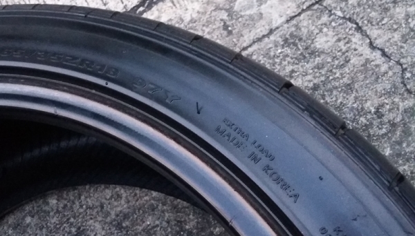 ยาง,265-35-18 Hankook Ventus V12 Evo ปี11หนึ่งคู่ 2,500