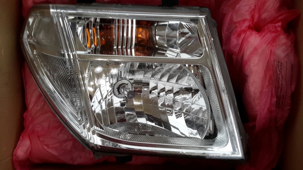 ไฟหน้า Navara ไฟหน้า Navara