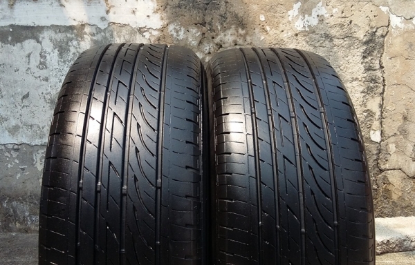 ยาง,215-50-17 Bridgestone GR90 ดอกหนาไม่ปะหนึ่งคู่ 1,900