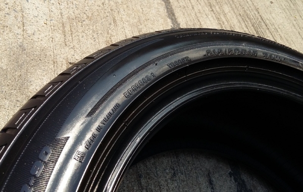 ยาง,215-50-17 Bridgestone GR90 ดอกหนาไม่ปะหนึ่งคู่ 1,900