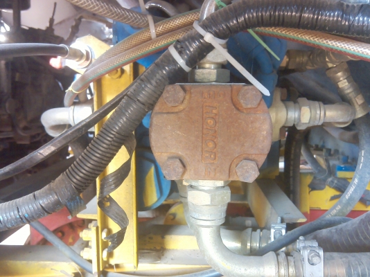 ขายรถเกี่ยว เจ้าช้างปลายปี 53 ราคา 1170000 บาท ขายรถเกี่ยว เจ้าช้างปลายปี 53 ราคา 1170000 บาท