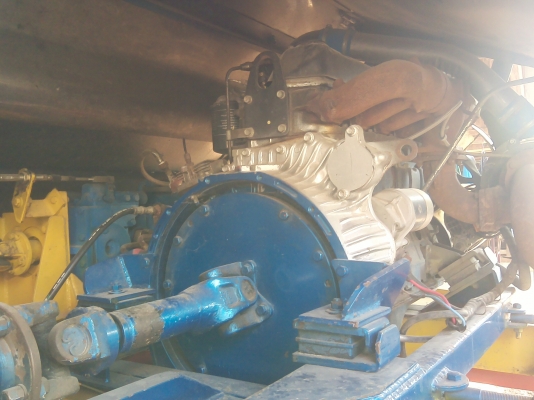 ขายรถเกี่ยว เจ้าช้างปลายปี 53 ราคา 1170000 บาท ขายรถเกี่ยว เจ้าช้างปลายปี 53 ราคา 1170000 บาท