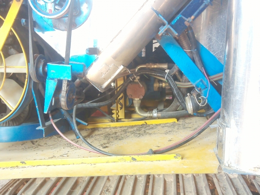 ขายรถเกี่ยว เจ้าช้างปลายปี 53 ราคา 1170000 บาท ขายรถเกี่ยว เจ้าช้างปลายปี 53 ราคา 1170000 บาท