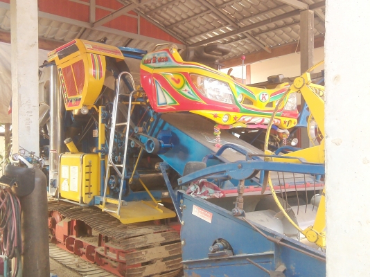 ขายรถเกี่ยว เจ้าช้างปลายปี 53 ราคา 1170000 บาท