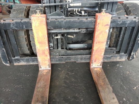 ฟอล์คลิฟต์ 3 ตัน TOYOTA 8FD30 รถเก่าญี่ปุ่น รถปี 2009-09 ฟอล์คลิฟต์ 3 ตัน TOYOTA 8FD30 รถเก่าญี่ปุ่น รถปี 2009-09