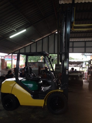 ฟอล์คลิฟต์ 3 ตัน  KOMATSU FD30T-16 รถปี 2006