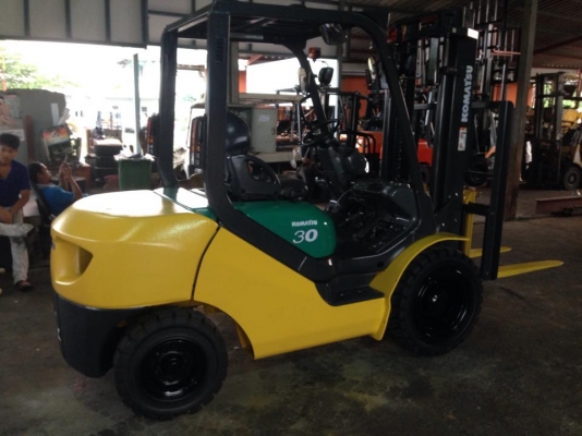ฟอล์คลิฟต์ 3 ตัน  KOMATSU FD30T-16 รถปี 2006
