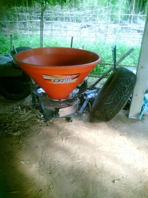 KUBOT FS200 เครื่องหง่านปุ๋ย สภาพงาม นางฟ้า 90\% มัดจำแล้วครับโดยเสี่ยชัยวิชิต เมืองกาฬสินธ์