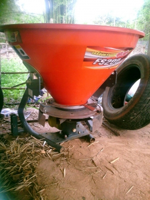 KUBOT FS200 เครื่องหง่านปุ๋ย สภาพงาม นางฟ้า 90\% มัดจำแล้วครับโดยเสี่ยชัยวิชิต เมืองกาฬสินธ์