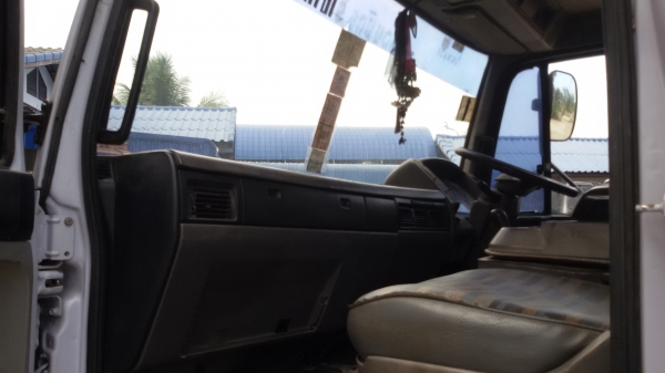 ขายรถ. 6 ล้อ HINO สิงไฮเทค FF 1J. 210แรง รถห้างแท้ เคื่องดีคช ซีสวยสภาพ ยาว 7.20เมตร พล้อมใช้งานคับ