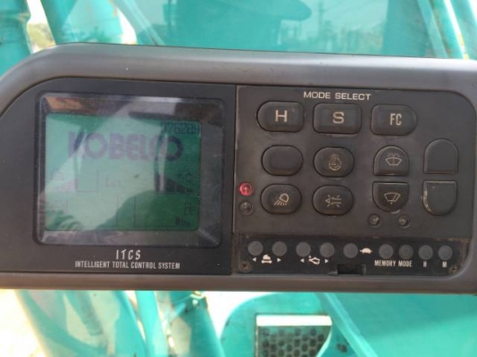 ขายรถแบคโฮ KOBELCO SK120-2(MARK5) ระบบไฟฟ้าเต็ม คอลโทรลสั้น รถนอกนำเข้าสภาพสวย มีVDOการทำงานครับ