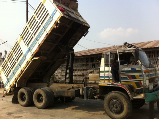 จัมโบ้คัสสีใหญ่เครื่อง 175 โบอินเตอร์ จัมโบ้คัสสีใหญ่เครื่อง 175 โบอินเตอร์