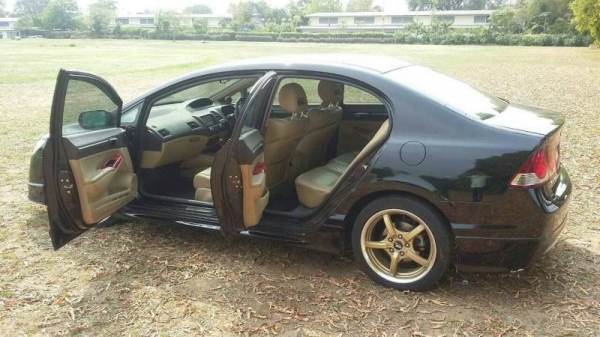 Honda Civic ปี07  เครื่อง2.0  (รถหลุดจำนำ)