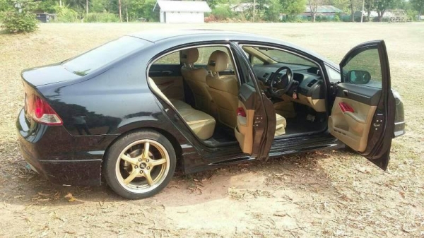 Honda Civic ปี07  เครื่อง2.0  (รถหลุดจำนำ)