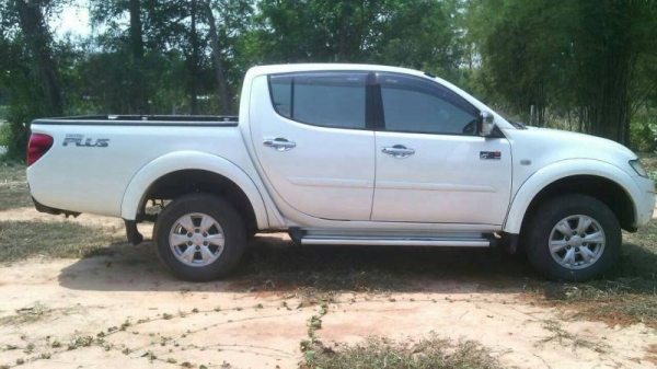 Mitsubishi Triton Plus ปี 12 Mitsubishi Triton Plus ปี 12