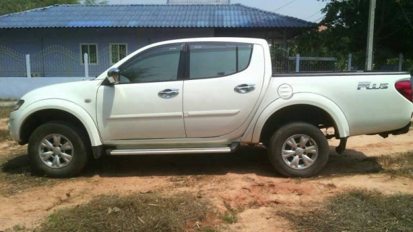 Mitsubishi Triton Plus ปี 12 Mitsubishi Triton Plus ปี 12