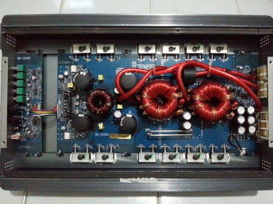 แอมป์คลาสดี บิ๊กเฮด 2000 w