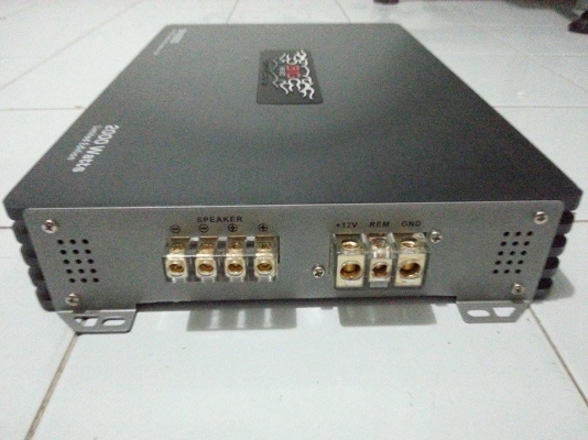 แอมป์คลาสดี บิ๊กเฮด 2000 w