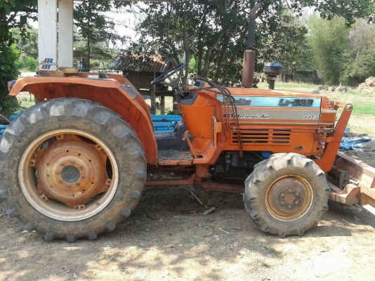 แทรคเตอร์ คูโบต้า L1-345 พร้อมใบดันดินและผาน 3