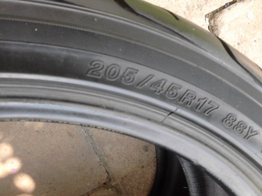 205/45R17 YOKOHAMA S-drive มี 2 เส้น TEL.081-427-3941 205/45R17 YOKOHAMA S-drive มี 2 เส้น TEL.081-427-3941