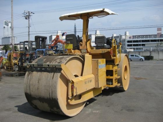 ขายรถบด 3 ล้อเหล็ก สภาพพร้อมใช้งาน ติดต่อ อำพล 090-9694506, 080-3031241