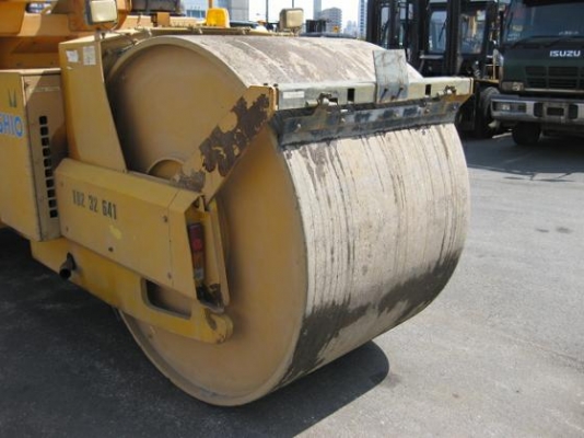 ขายรถบด 3 ล้อเหล็ก สภาพพร้อมใช้งาน ติดต่อ อำพล 090-9694506, 080-3031241