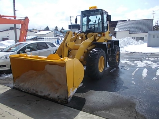 รถตัก WA100-3E-W057-*****(1996) 4167hr (สวยมาก ราคาสูงครับคันนี้) Tel : 098-858-5524 สามภพ ครับ