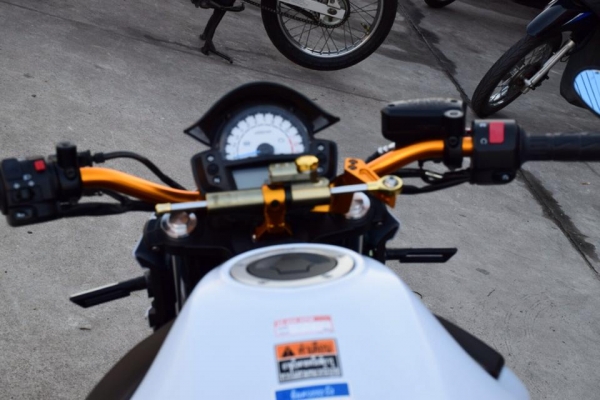 ขาย Kawazaki Er6n สีขาว รถจด กค 57 (รถ 8 เดือน ) สวย ๆ