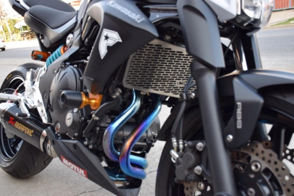 ขาย Kawazaki Er6n สีขาว รถจด กค 57 (รถ 8 เดือน ) สวย ๆ